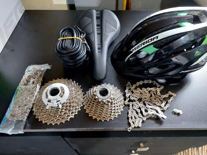 Itens para bike cassete capacete selim câmara 
