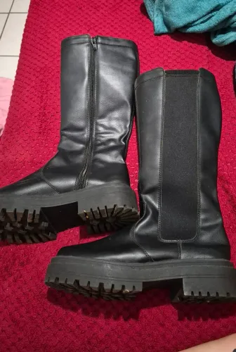 Bota cano alto tamanho 39