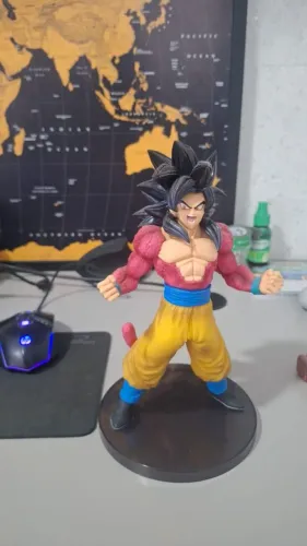 Goku Ssj 4 banpresto