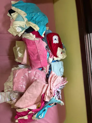 Lote de roupa de bebê novo