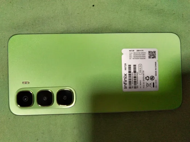 Celular Infinix Hot 60i 256GB