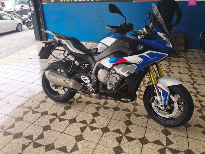 BMW xr 1000r