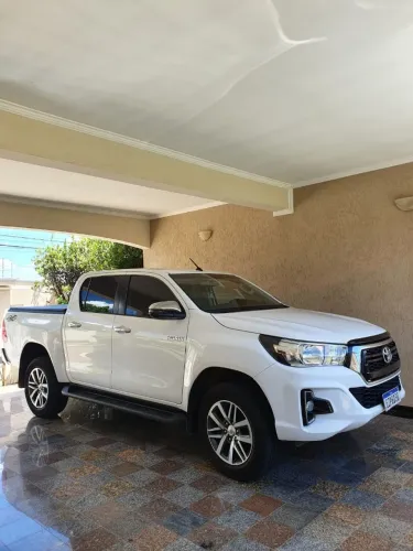 Toyota Hilux CD SRV 4X4 2.8 TDI Diesel Aut. 2020