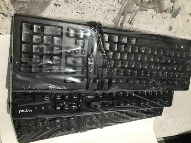 3 Teclados Diversos