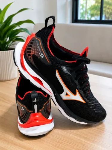 Tênis Mizuno wave 5