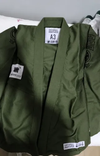 Kimono SHOYOROLL VERDE MILITAR