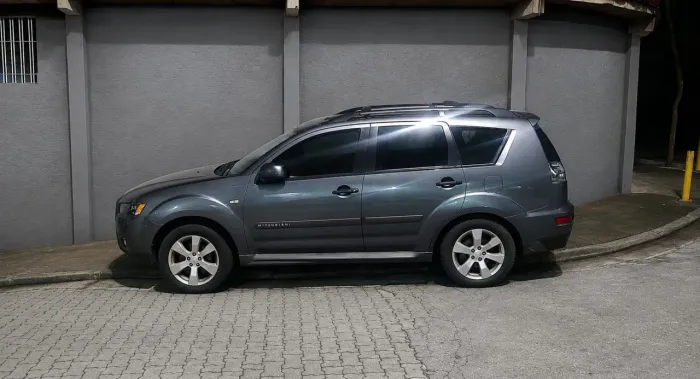 Mitsubishi Outlander 2.0 16V 160cv Aut. 2012
