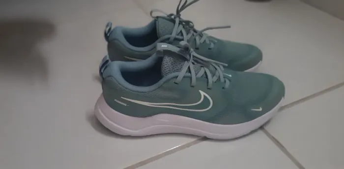 Tênis Nike cosmic runner tamanho 36