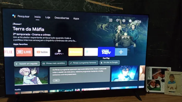 Vendo tv TCL 42 polegadas em ótimas condições nunca foi aberta controle original