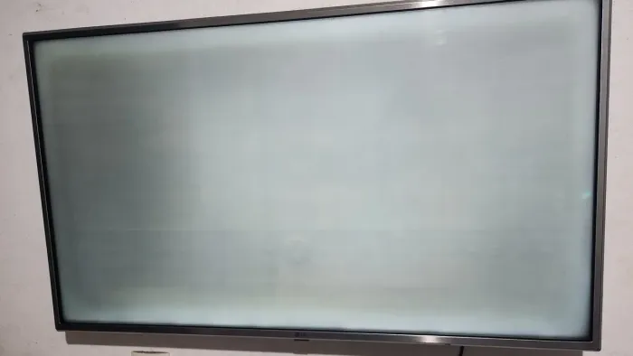 TV LG 4K 43" (conserto)