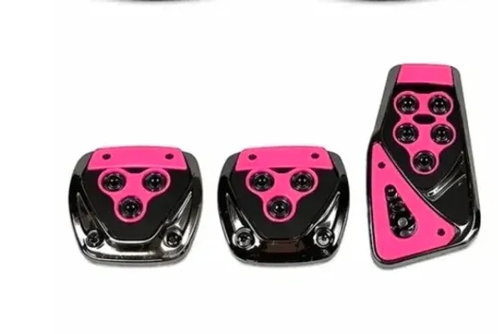 Pedaleira automotiva rosa