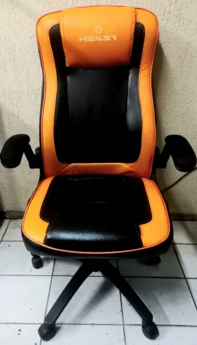 Cadeira gamer Healer em ótimo estado