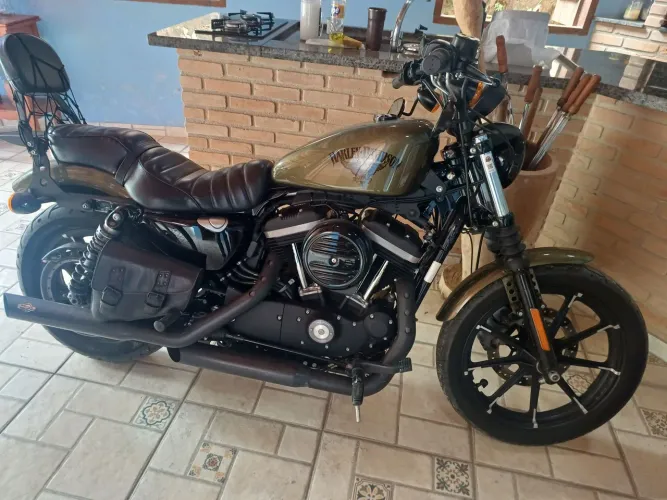 Vende-se Harley 883 Iron