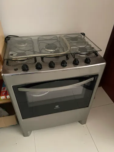 Fogão 5 bocas e forno Eletrolux