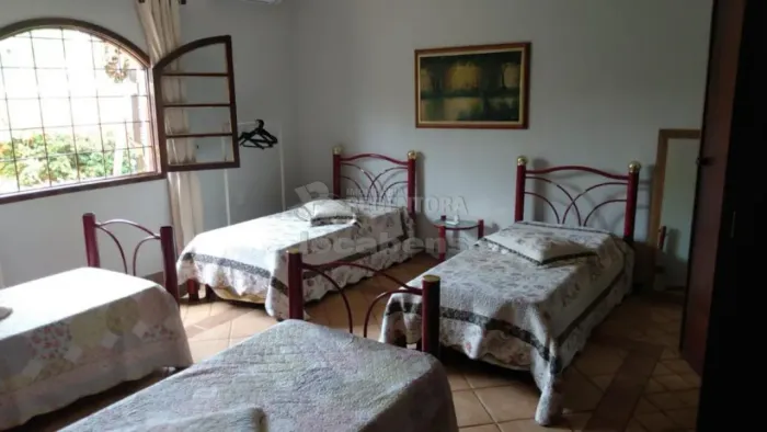 Rural Rancho em Fronteira