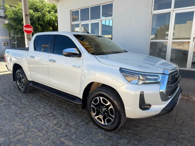 Toyota Hilux CD SRX 4X4 2.8 TDI 16V Diesel Aut. 2022