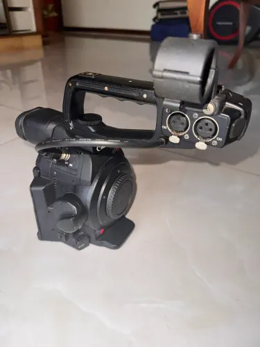 Filmadora profissional de Cinema Cânon C100 Mark II