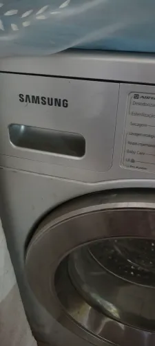 Máquina lava e seca