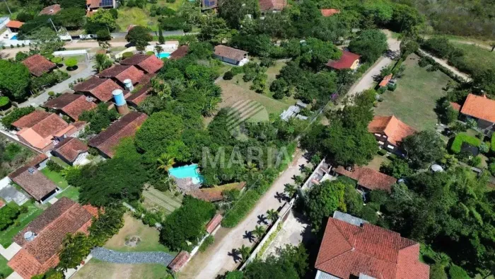 Chácara com ampla área verde e estrutura de lazer privativa à venda em Gravatá/PE!