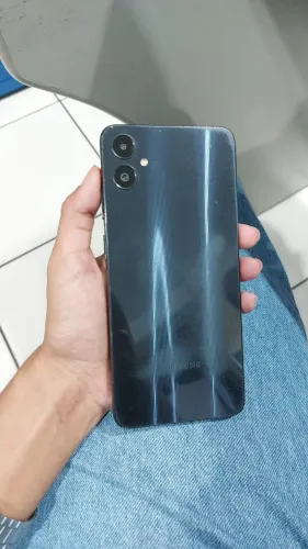 Celular 05