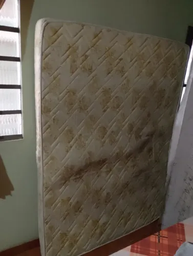Colchão casal usado