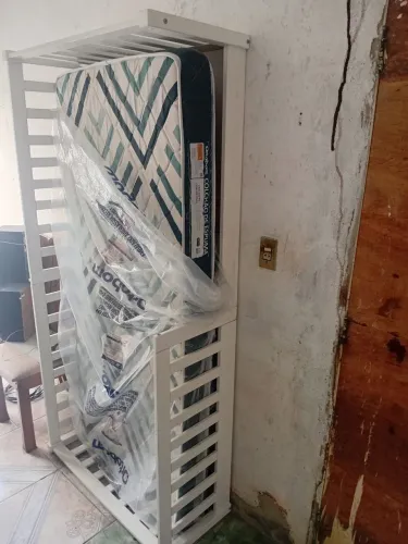 Estou vendendo essa cama de criança seminova aaa