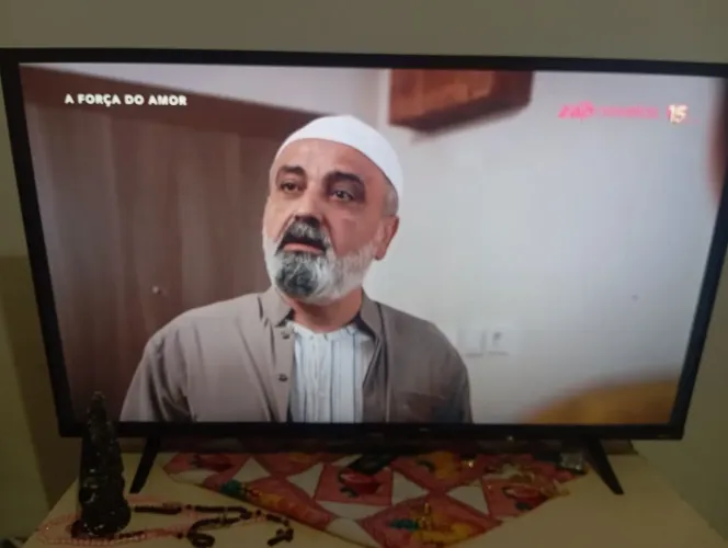 Smart TV 43 polegadas Roku semi nova!! 6 meses de uso