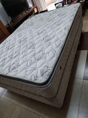 Cama Box de casal Americanflex, semi-novo