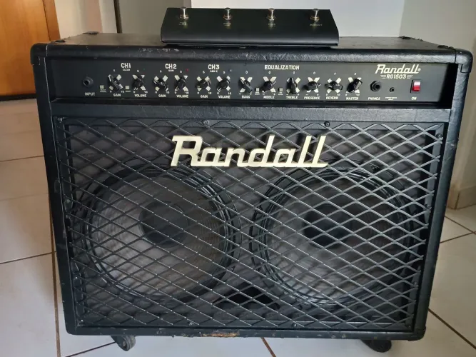 Amplificador Randall RG1503 150W (trocas)