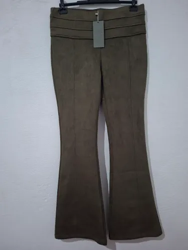 Calça Flare, veludo, Chá Verde, tam.m/g,