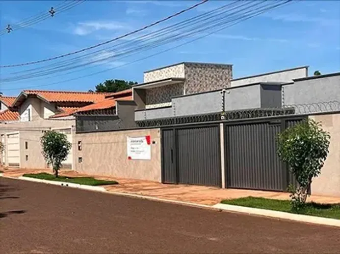 Casa em Condomínio | Campo Grande-MS | Aero Rancho - DESOCUPADA - Próxima ao Parque Ayrton