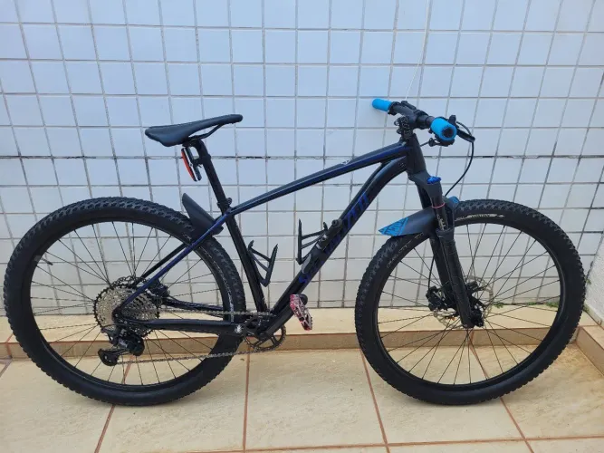 Specialized Epic HT com Deore Xt M8100