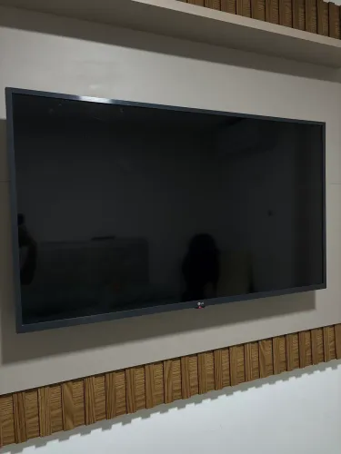 Smart TV 43 polegadas LG (estado de nova)