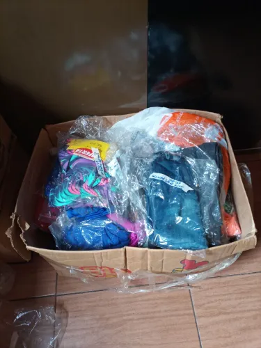 Vendo lote de vestidos feminino social Mais de 100 peças