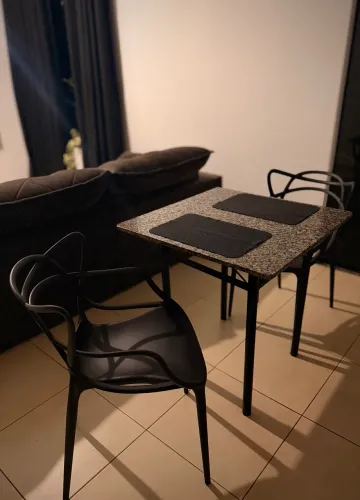 Conjunto industrial mesa casal + cadeiras 