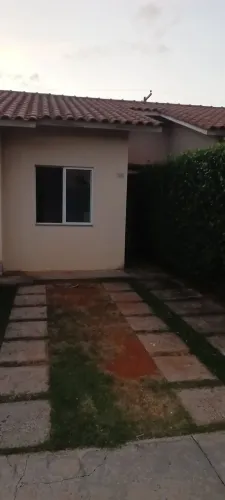 Casa em condomínio fechado