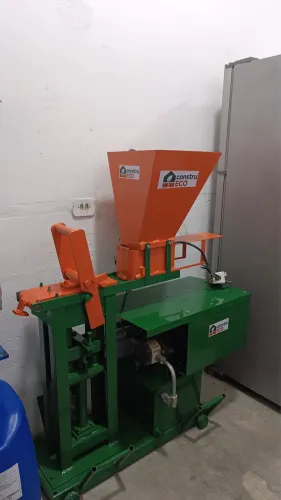 MÁQUINA TIJOLO ECOLÓGICO . Hidráulica