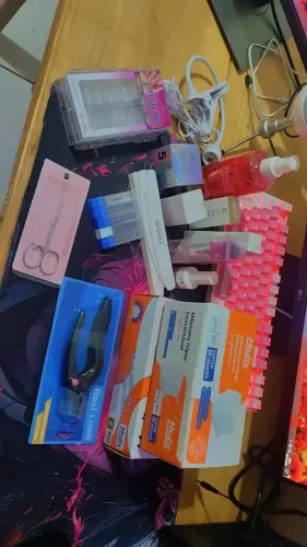 Vendo material pra alongamento de unha, novo não usei, não vendo separado