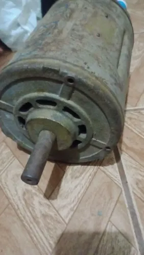 Motor trifásico para rebobinar 
