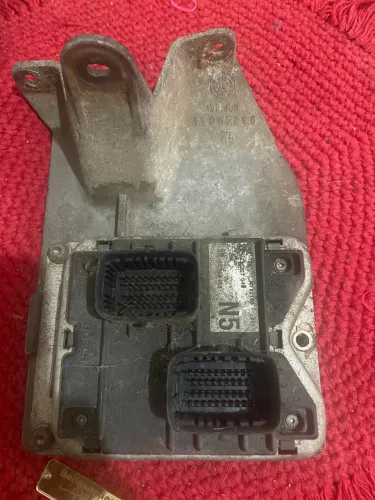 Vendo módulo de injeção astra 2.0 8v 2003