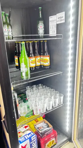 Cervejeira expositora