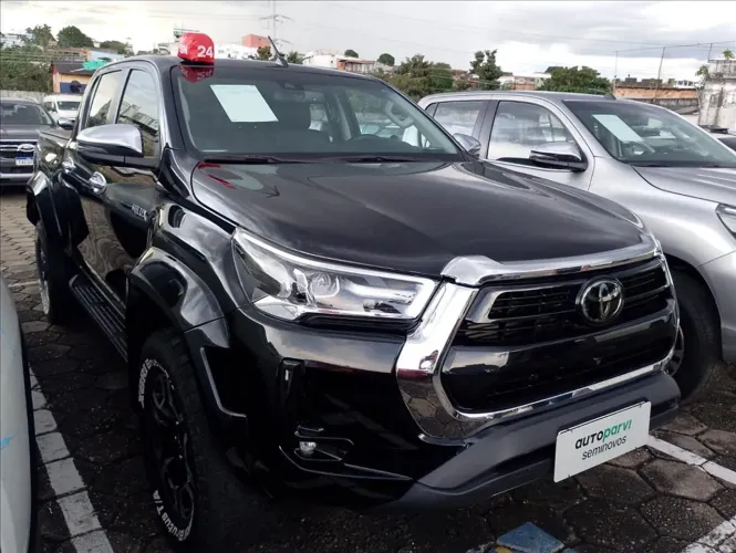 Toyota Hilux CD SRX Plus 4X4 2.8 TDI Die. Aut. 2024