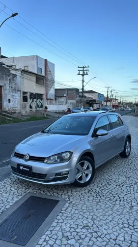 Volkswagen Golf Comfortline 1.6 MSI Total Flex Aut. 2016