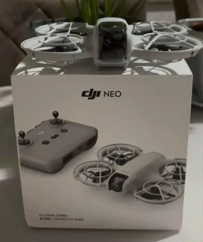 DRONE DJI NEO + COMBO FLY MORE