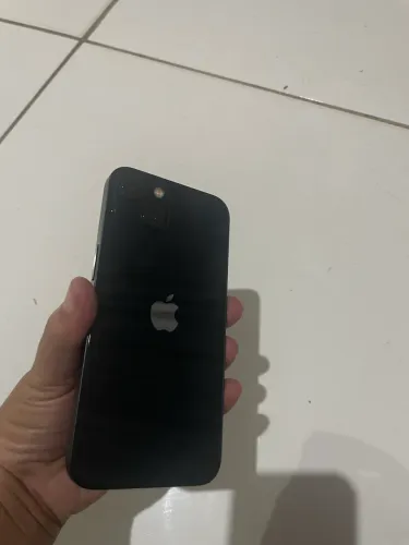 iPhone 13 preto. Número pra contato *)