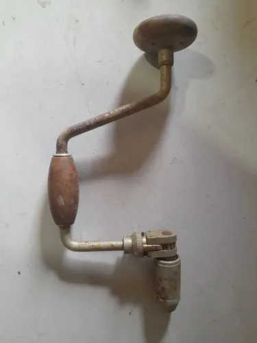 Furadeira Arco de  Pua antiga