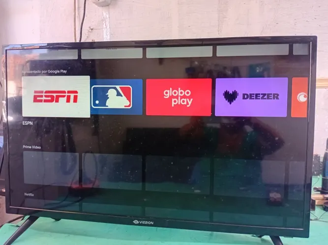 Vendo essa smart tv 32 polegadas. Android