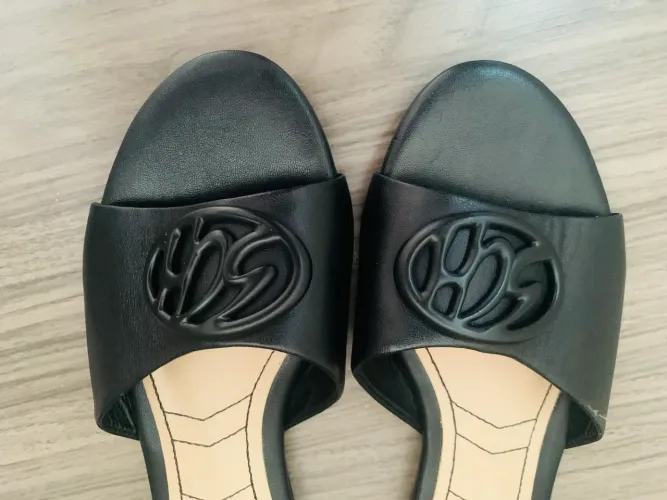 Sandália Schütz Tamanho 35