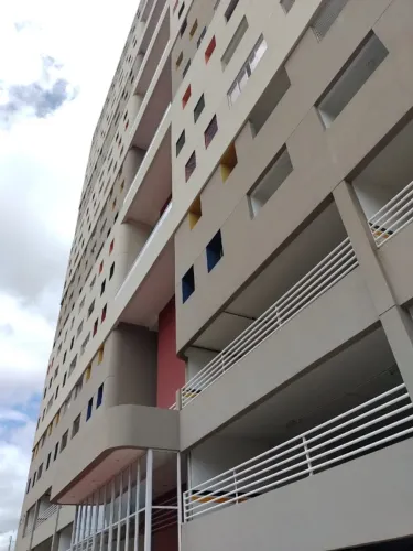 Apartamento com 03 quartos disponível para aluguel.