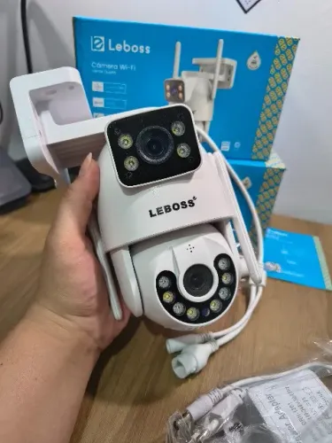 Câmera De Segurança Lente Dupla Wi-Fi HD Visão Noturna Externa